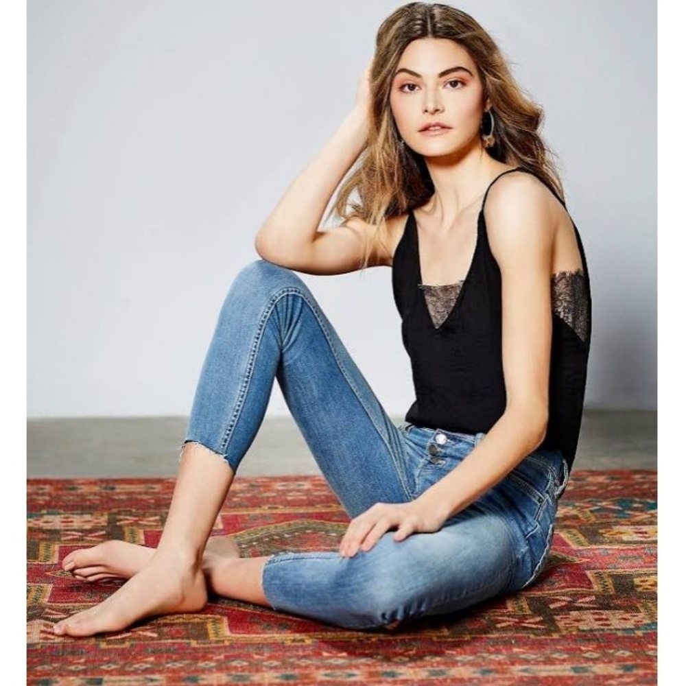 NWT FREE PEOPLE DEEP V BANDEAU CAMI (S)